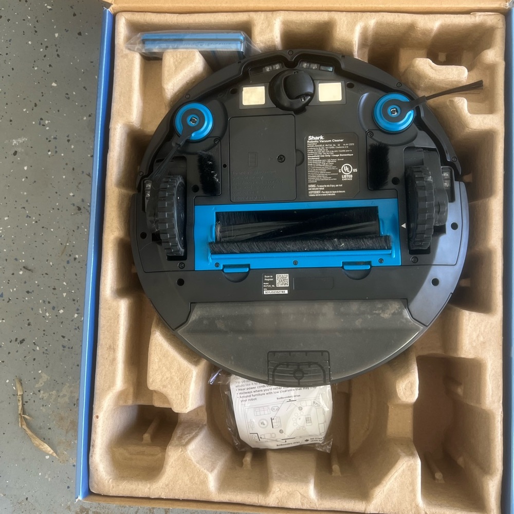 Shark Ion Robot R72 - Picture 3 of 4